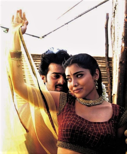 Prabhas and Shriya in Chatrapathi (2005)