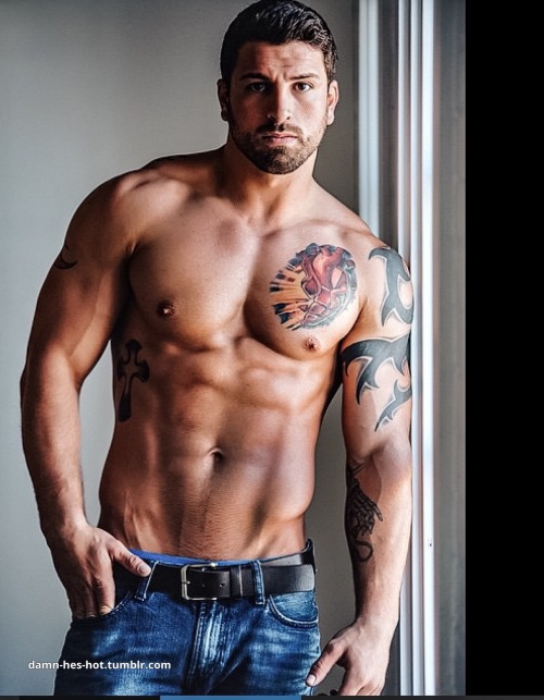 damn, he's hot!