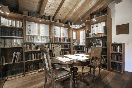 speciesbarocus: Nietzsche-Haus, Sils Maria: the library. [x] [x]