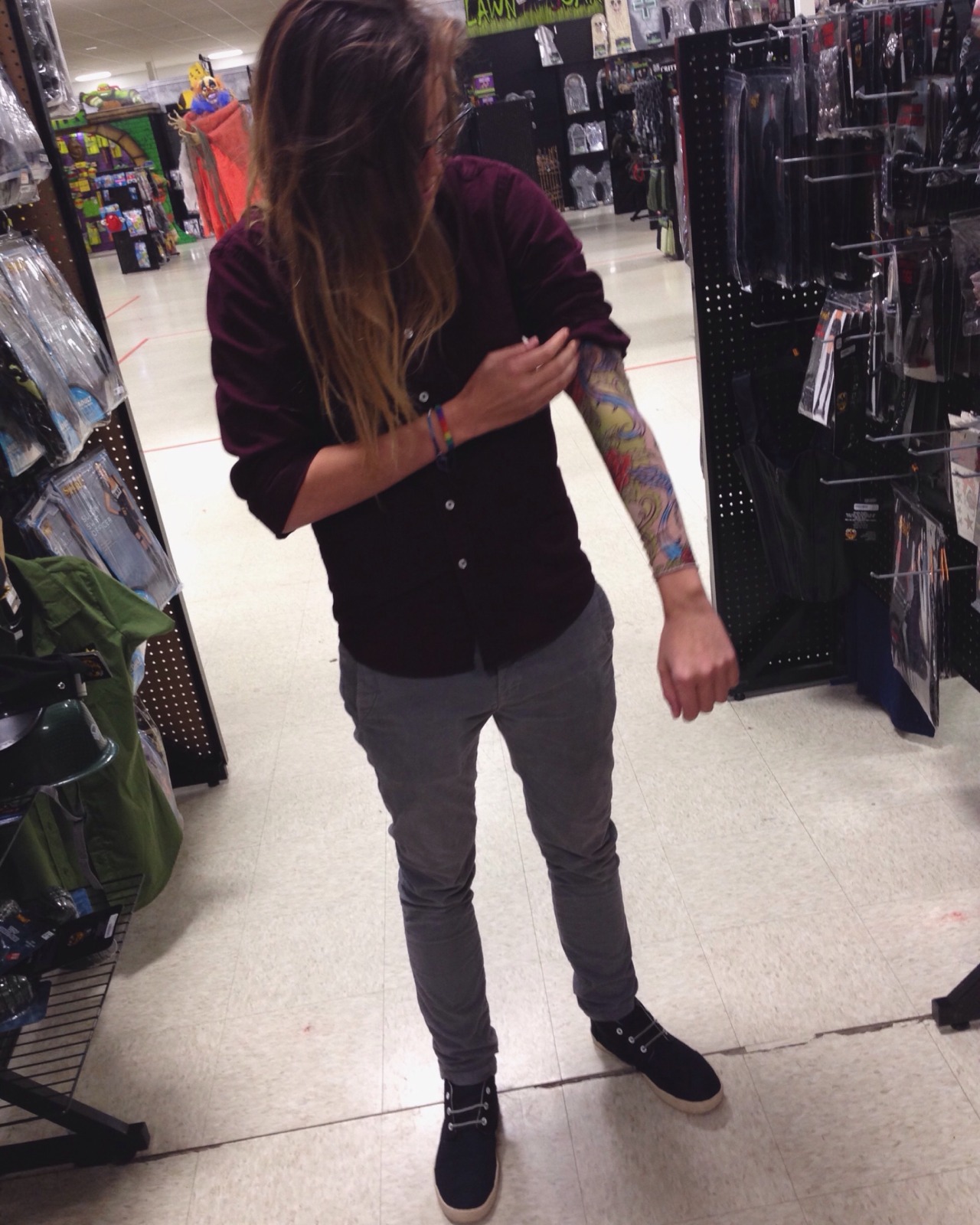 xlovexisxblindx:  Whatchu know about fake sleeves