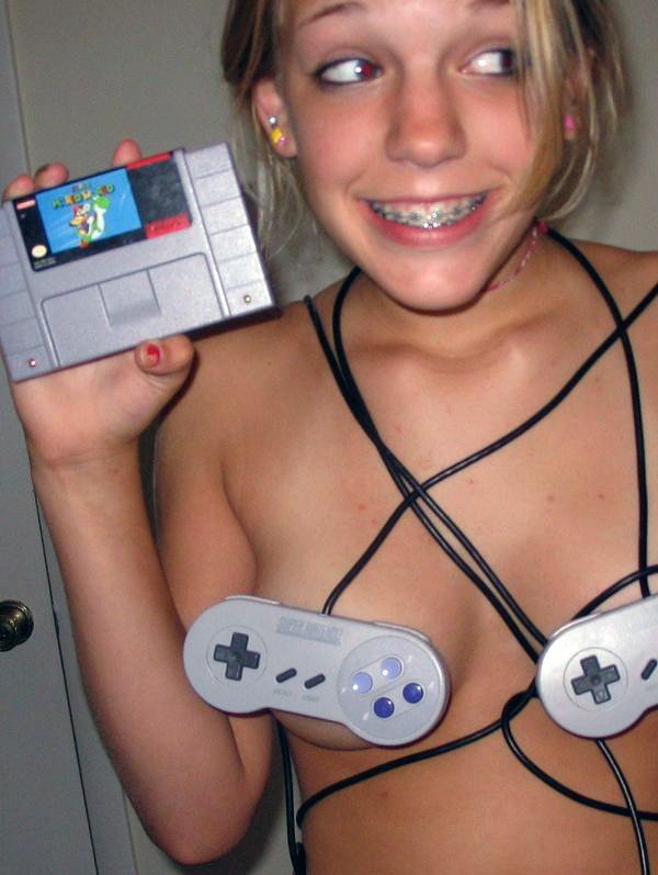 Nude gamer xbox girls