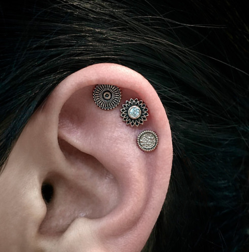 Loving this triple action.  Our Totem, Thrive and Luxe ends pierced and placed by @piercingsbyr