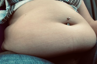 growingbellybabe-deactivated202:My belly doesn’t just hang over the seat belt… it engulfs it. My bellybutton ring has been doing fine until recently. I’m noticing it’s getting tighter as my belly inches towards the steering wheel. 