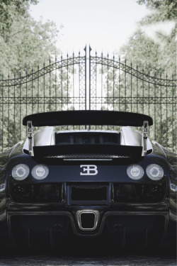 exclusive-pleasure:  Bugatti [Credit: TMashPhotos]