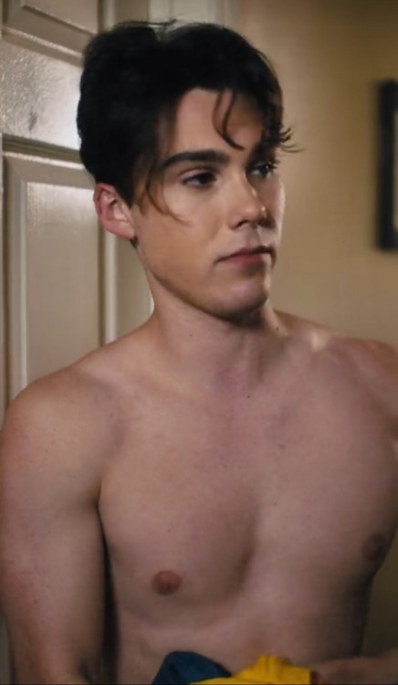 aidantheskinniestvegan:Jeremy Shada