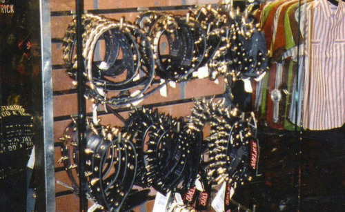 Oldschool Hot Topic ~   follow my vk for more: vk.com/moonmotelalso my ig:  h