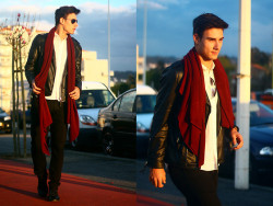 valley-of-design:  CLASSIC LEATHER JACKET (by Diogo Cunha) 