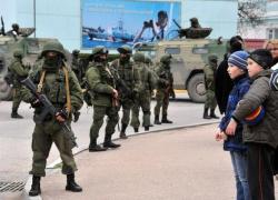 historicaltimes:  Russian troops in Crimea,