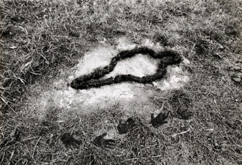 marcolikestowatch:Ana Mendieta