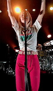 6.5K CELEBRATION: + FAVORITE HAYLEY LOOKS For @ricky-olson