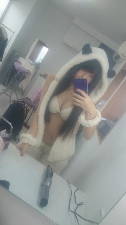 asian-girls-555: watch more→ devotedlygenerouspersona.tumblr.com/rss