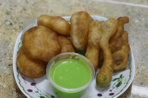 Pa Tong Go. (Deep-fried doughstick or Chinese doughnut)