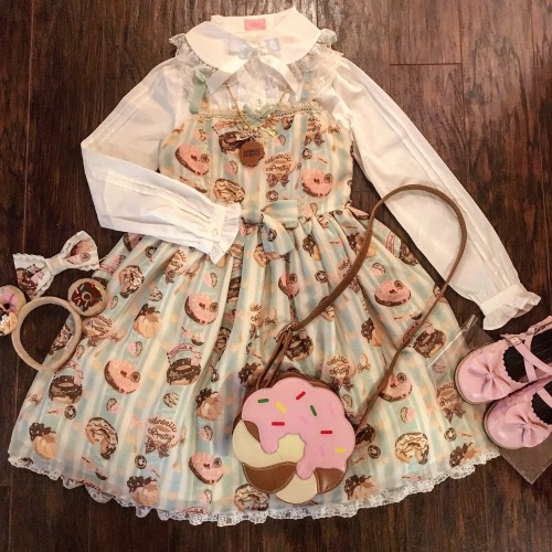 otsutsuki-hime:  New coords~ Pretty much everything is Angelic Pretty besides the bag, shoes and a f