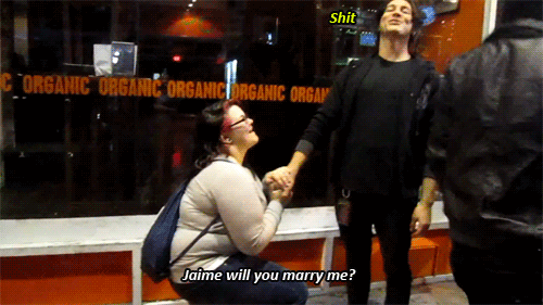thewierdones:  so a fan proposed to jaime 