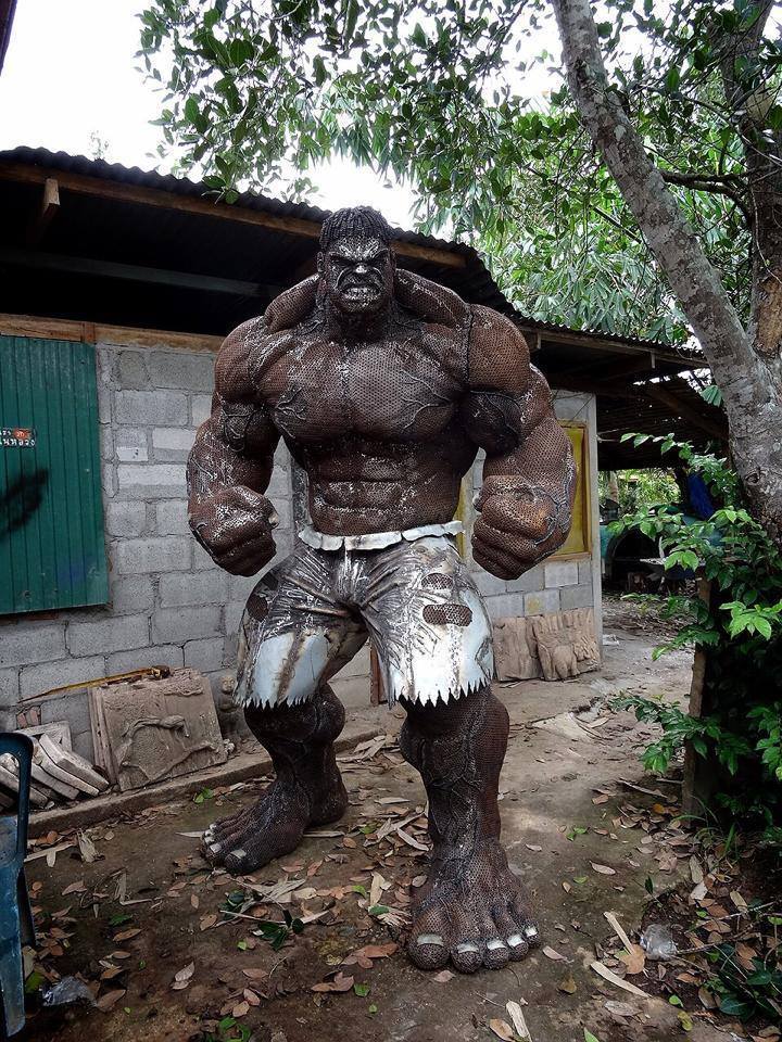 steampunktendencies:  Hulk Sculpture Made From Scrap Metal And Used Car Parts By