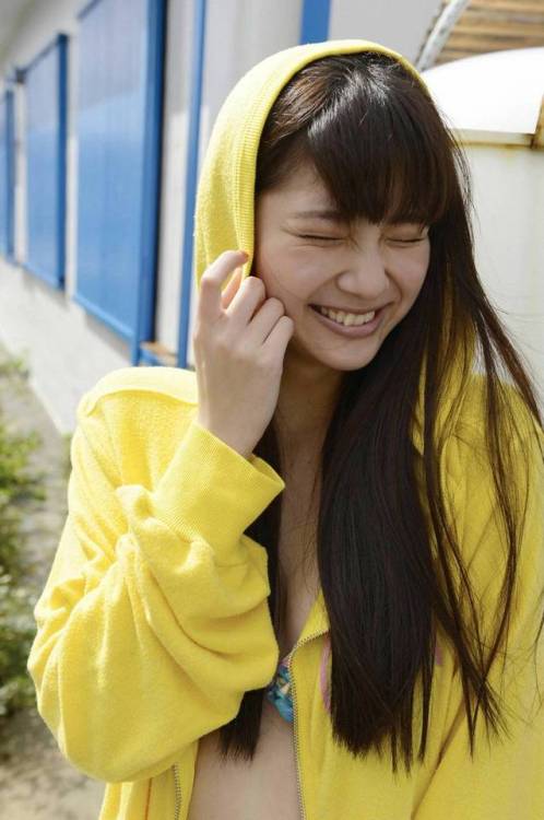 konamikan:    超人気スレンダーモデル！新川優愛(２０)のグラビア画像×５２ : 画像ナビ!  