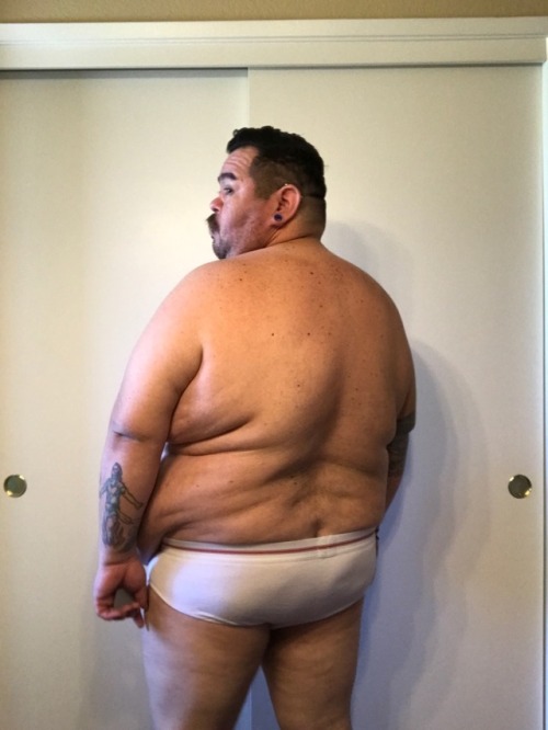 Sex pudgebear:  Sometimes Daddy wears white briefs pictures