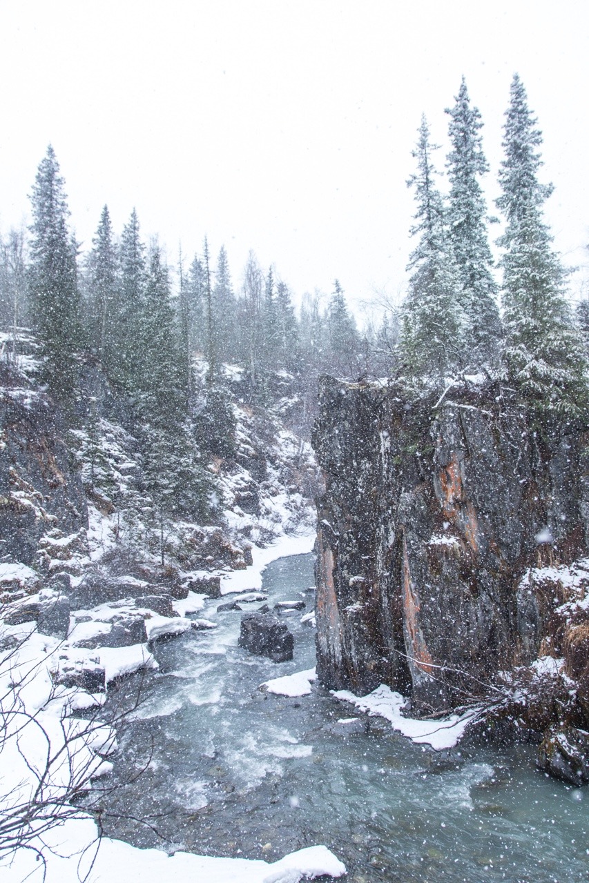 mikeyhuff:  Moose pass, Alaska