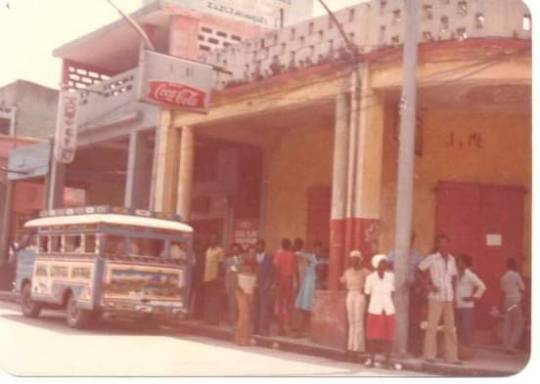 haitiancultureblog:Haiti 1970s & 1980s 🇭🇹 Ayiti Ka Bel Ankor. L’Union Fait La Force “Unity Is Strength” 🇭🇹