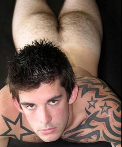 oralexplorer:  hirsutophile:  un cul vraiment appétissant / an actually yummy ass  http://oralexplorer.tumblr.com/