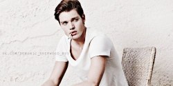 smokingcelebs:  Dominic Sherwood 