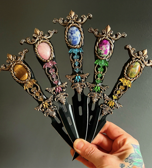 snootyfoxfashion:Handcrafted Daggers from DeadWrathandBeyond