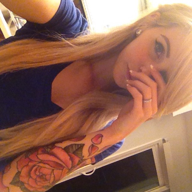 withaflowerinourhair:  😴 