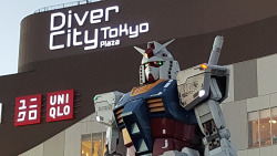 hdredeye:  My mecha pilgrimage in Japan has