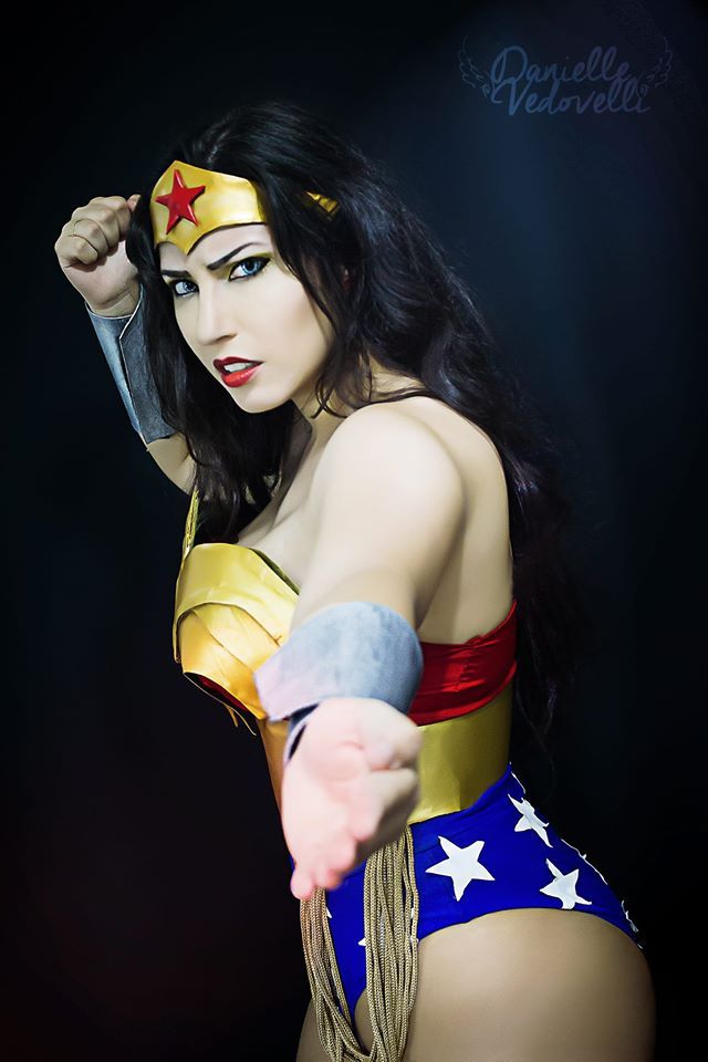 cosplayandgeekstuff:    Danielle Vedovelli (Brazil) as Wonder Woman. Photo by: 