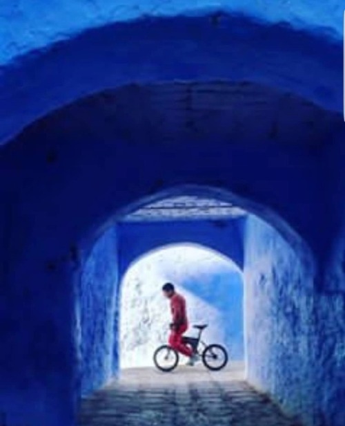 moroccan-kaftan:Morocco Chefchaouen, the blue city