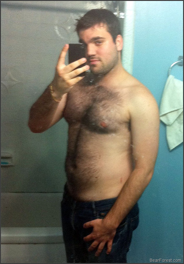 hairypitparadise:  Furry hottie! 