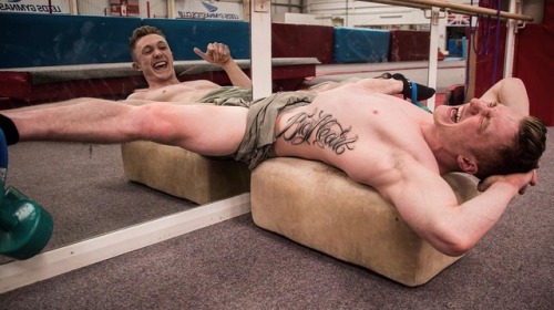 malecelebritycollection:Nile Wilson:  I love seeing Mr. Wilson like this… 