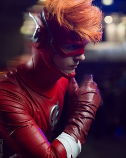 graysonfin:  Wally West cosplay by GraysonFin Follow my Instagram page grayson_fin