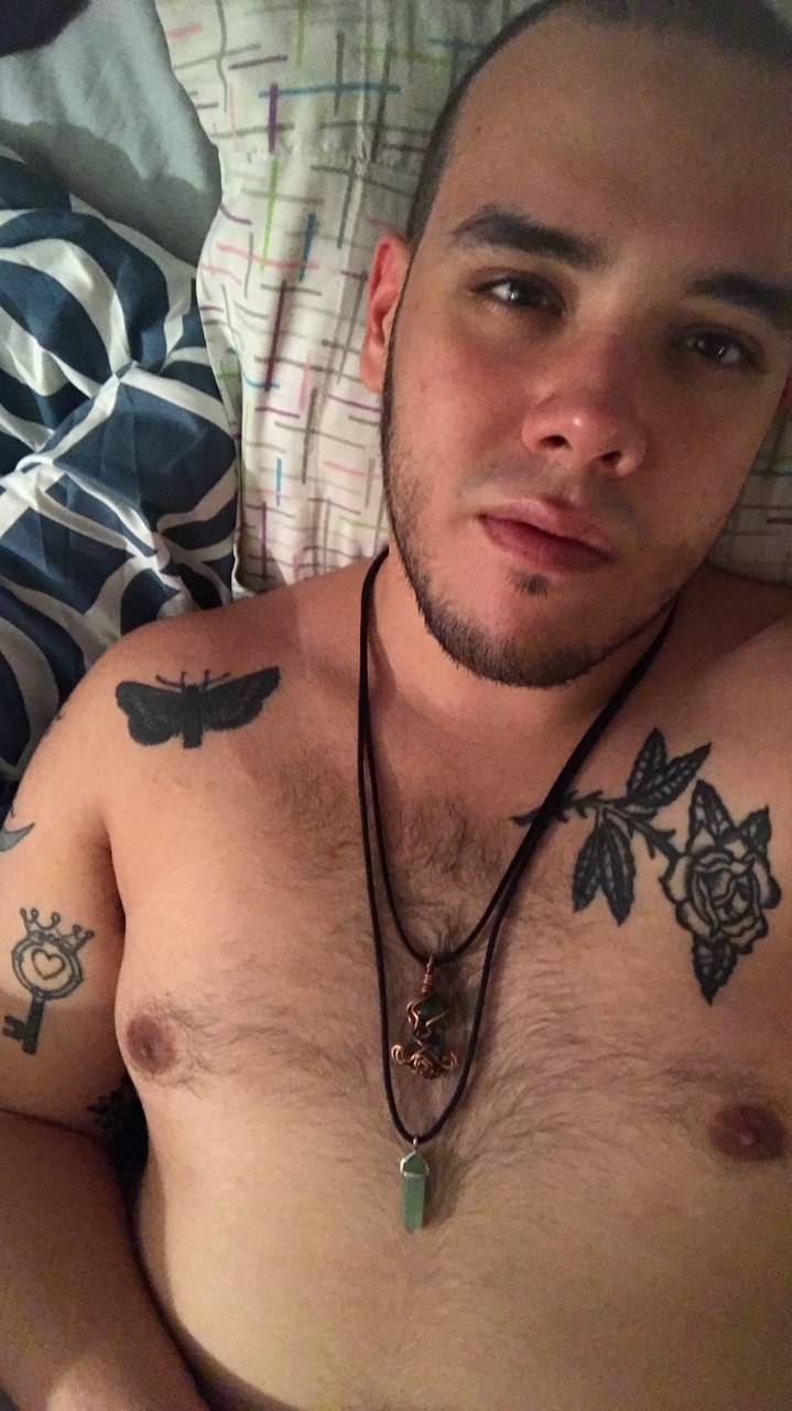 poetofthecity:Love all of me or nothing at all ❤️     I’m feeling kind of cute
