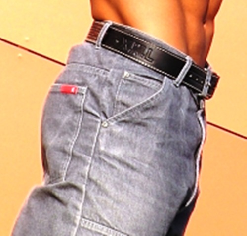 ilovemenworld:  I like butts :) 