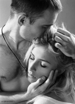Womanbelievedinlove:  The Smell Of Her Hair, The Taste Of Her Mouth, The Feeling
