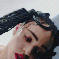 fayedaniels:  cutiepiepoems:  “I had to explain to the cameraman that ‘you’ve