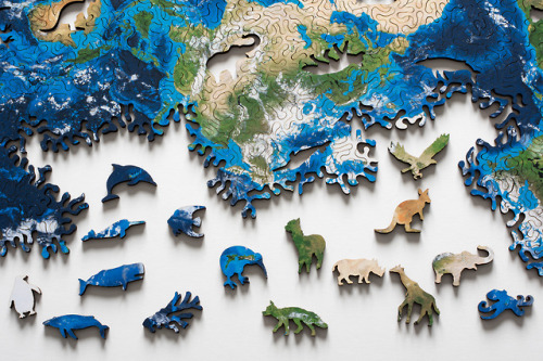 itscolossal: Around the World in 80 Ways: Infinitely Arrangeable Earth and Moon Puzzles 