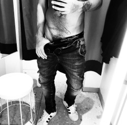 guillermoraw:  - fitting rooms &gt;