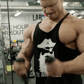 yourguy92:Attention! Strong muscle bull at work!