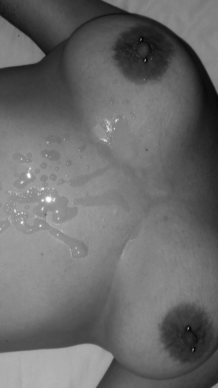essandbii69:  justessandbii:  marking my territory.  Ess.  Reblog and follow us
