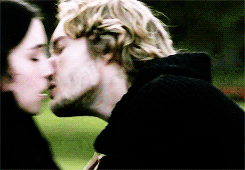 reign-gif:  Mary Stuart &amp; Francis Dauphin (Frary) in every episode 