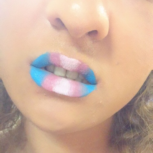 cleopet:look it’s all my pride lips in one convenient post