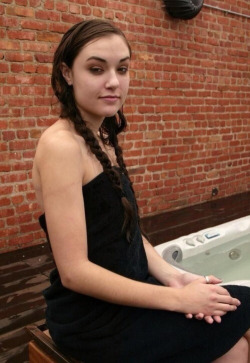 sashagreyishot:  More Sasha Grey: http://www.hotsashagrey.com