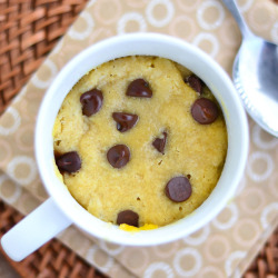 wehavethemunchies:  Single-Serving GF Chocolate Chip Mug Cookie 