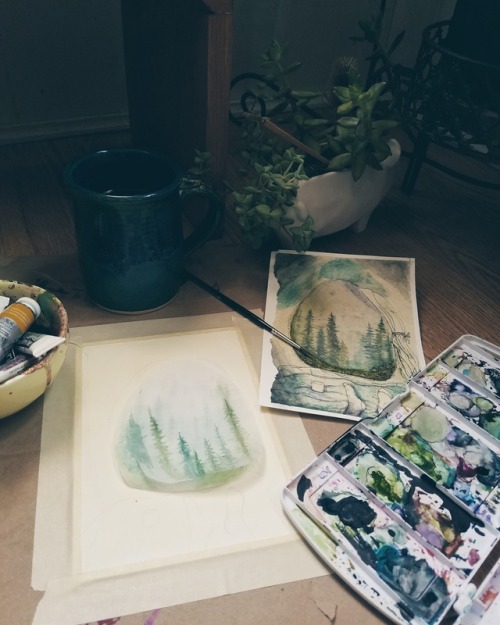 Dreamy Tuesday spent among my plants. With my coffee and a watercolor painting in the works