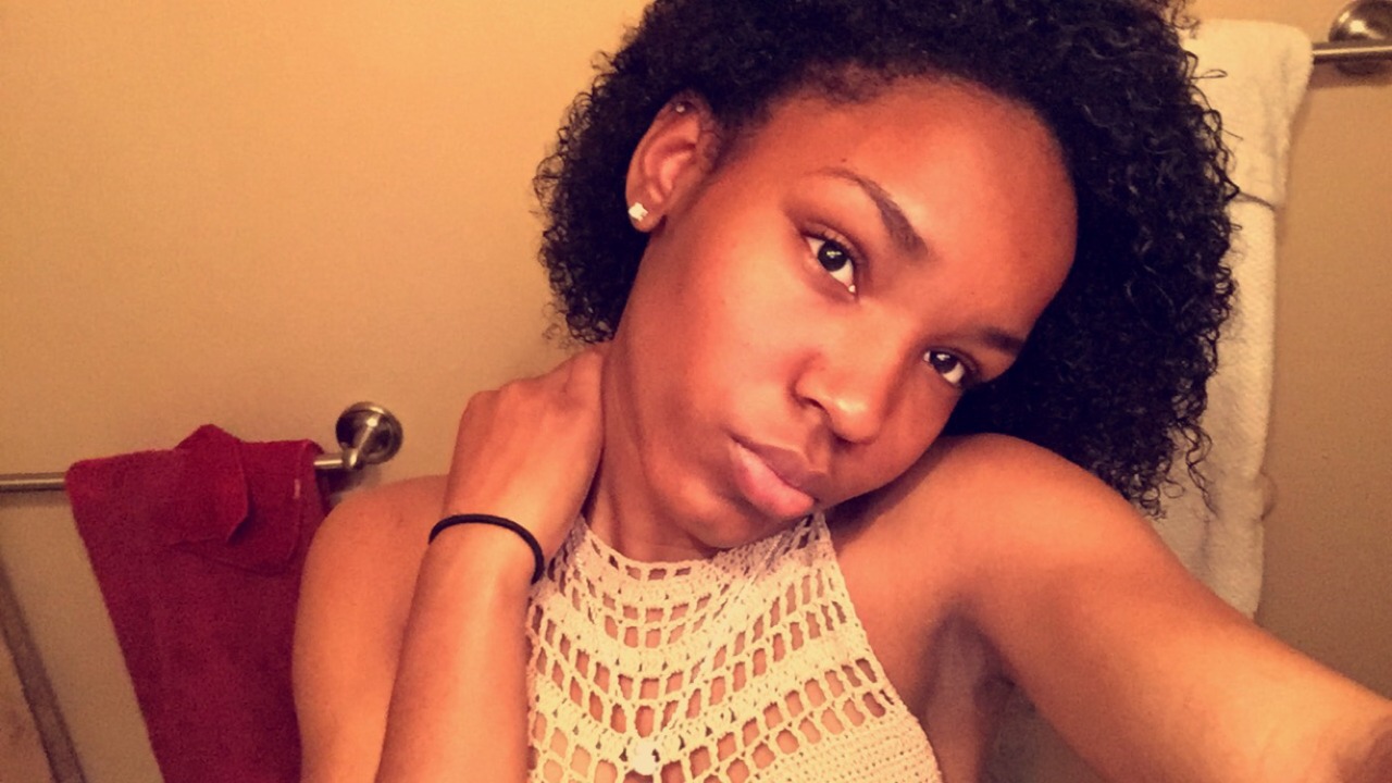 jamaicanamazon:  lovintyqa:  2015 Selfies #BLACKOUT 👑💕  😍😘