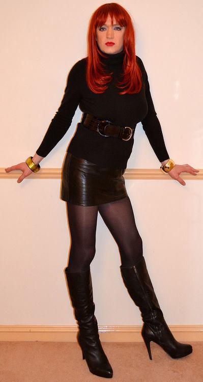 bill4756:  I do love gorgeous red heads. 