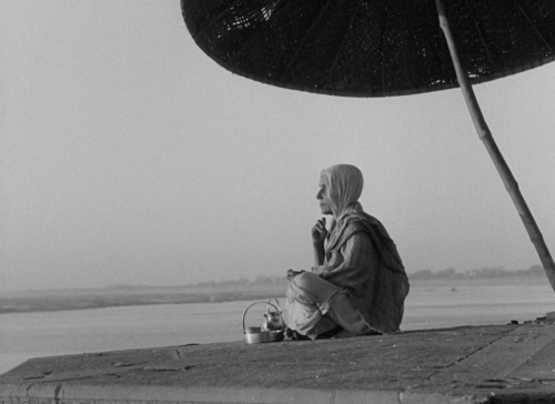 verachytilovas:APARAJITO ‘অপরাজিত’ (1956) dir. Satyajit Raycinematography by Subrata Mitra