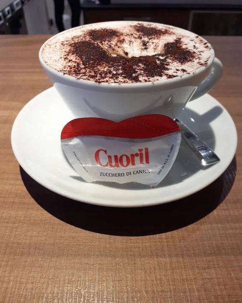 #24Gennaio2023🗓 Visita al Campo Santo ✝️ 😇 🙏 e cappuccino, con cacao , di stamane, al #kobofood di via Carroccio …
#buonagiornata❤️ e #buonpomeriggio❤
https://www.instagram.com/p/CnzA9fNtsTp/?igshid=NGJjMDIxMWI=